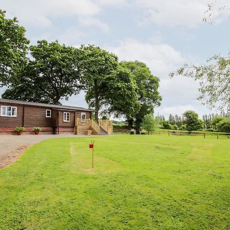 The Log Cabin Tenbury Bagian luar foto