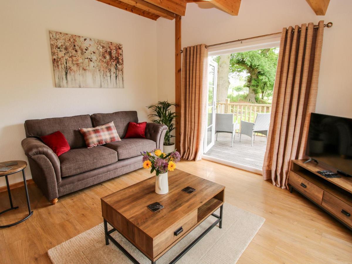 The Log Cabin Tenbury Bagian luar foto